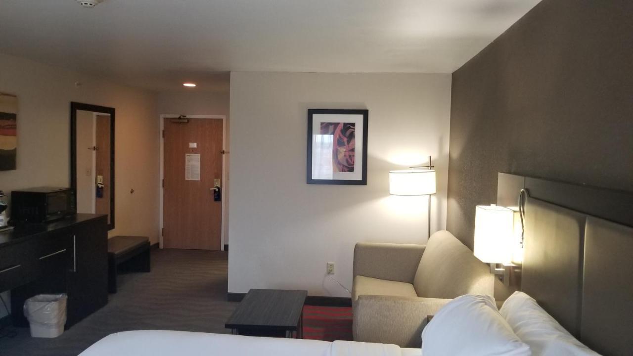 Holiday Inn Express Hotel & Suites Columbus Southeast Groveport By Ihg מראה חיצוני תמונה